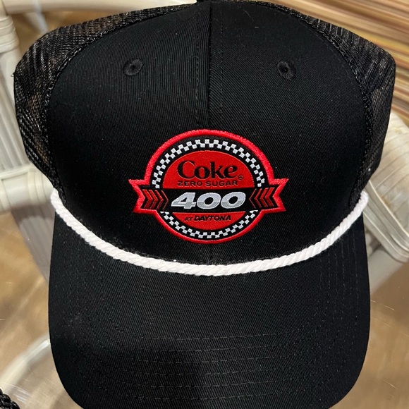 Daytona International Speedway Accessory Set with Cap and Bag - Picture 5 of 10